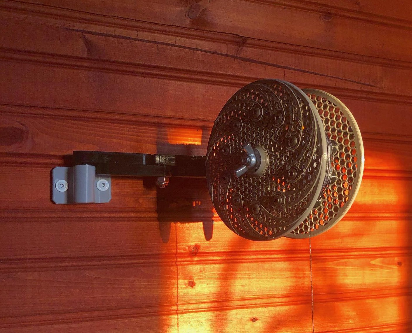 Taper Link-Rattle Reel